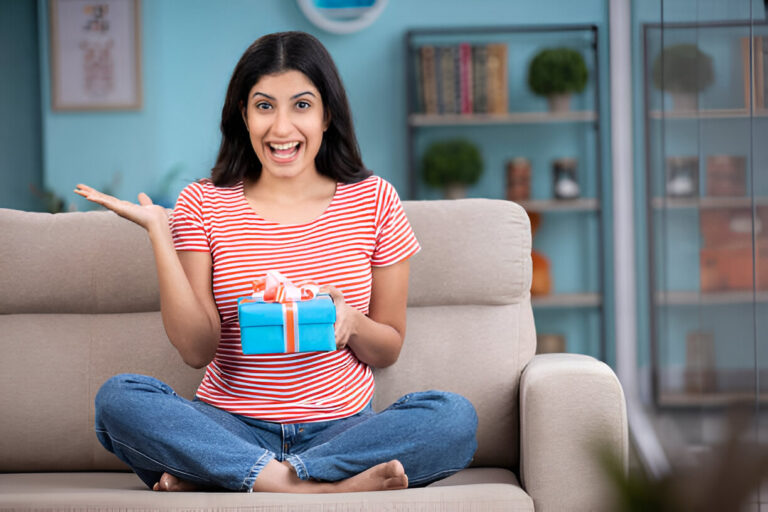 How to Pick Birthday Gifts That Encourage Family Bonding