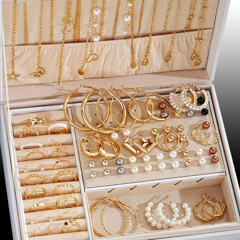 Jewellery That Is Making And Breaking Trends 